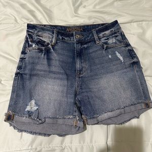 dark blue wash denim shorts! size 7